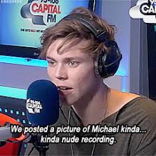 edit 5sos 5 seconds of summer Ashton Irwin michael clifford michael recorded tor naked oh yeh - tumblr_n34ouoN0tQ1ru9ehso2_250