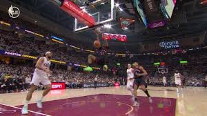 Ja'Kobe Walter gets it done on both sides of the ball