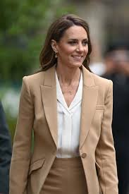 Kate Middleton’s Neutral Suit Doesn’t Fade Into the Background