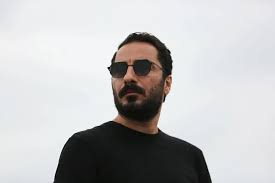 اخراج نوید محمدزاده از تئاتر «آرش»