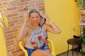 Mulher é morta a facadas na zona leste de SP; namorado é investigado, diz polícia