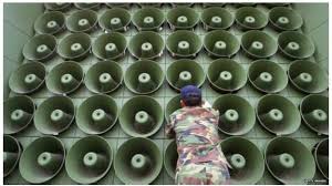 بالفيديو.. كوريا الجنوبية تقصف جارتها الشمالية بـ«مكبرات الصوت» Images?q=tbn:ANd9GcR33HhkwldZuJrFWrC2cK6rOpcwiafq1zY1y9PCAaHlnNhjE-Q3