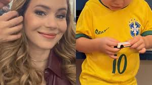 Filho de Leandra Leal impressiona com tamanho em foto inédita: ‘Como cresce rápido’