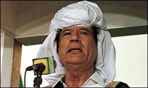 Libya radio: Africa in, Arabs out. Colonel Gaddafi addresses an audience in Chad in 1997 - _192759_gaddafichad300