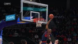Ugonna Onyenso tips in 2-pointer for Virginia