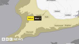 Yellow Weather Warning as Strong Winds Set to Hit UK
