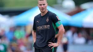 nico elvedi