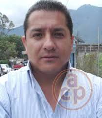 ... personal de la Agencia Veracruzana de Investigaciones logró ubicar y aprehender al ex alcalde del municipio de Maltrata, Eligio Armando Rosas Pérez, ... - 095337120329foto