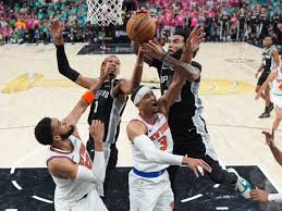 Nueva York pega primero ante San Antonio en inicio de las Finales