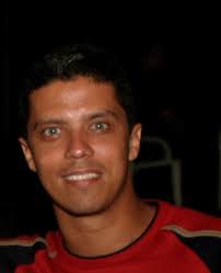 Meu nome é Rafael Melo de Oliveira, nasci em Brasília em 1977, sou flamenguista (desde do ventre da minha mãe!), já morei em diversas cidades do Brasil e ... - rafael-melo1