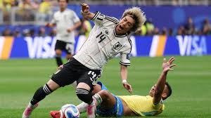 What Japan fans are chanting during Brazil knockout game: 'Vamos Nippon!'