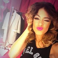 Résultat de recherche d'images pour "violetta en vrai"