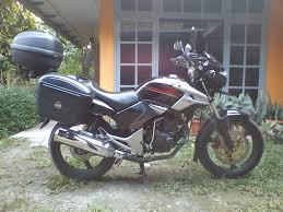 Hasil gambar untuk modifikasi touring motor tiger