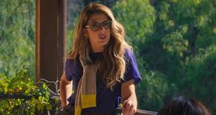 Marisa Tomei's 'You're Dating a Narcissist': A Comedic Take on a Serious Issue