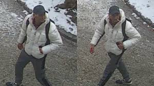 Okradł starszą kobietę. Widziałeś go? Natychmiast zadzwoń na policję