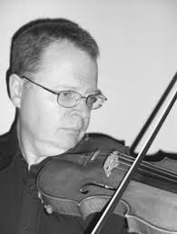 Martin Frewer graduated from Oxford University in mathematics. While he studied at Oxford he took violin ... - MFrewer-200