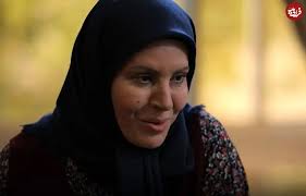 تیپ خاص و جوان پسند ماه‌گل سریال آنام در ۷۱ ساگی