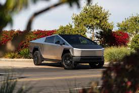 Tesla registra queda de 48% nas vendas de modelos que incluem o Cybertruck