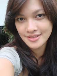 Hasil gambar untuk bugil telanjang NAJWA SHIHAB indonesia presenter tv