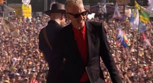 Franz Ferdinand Épate Glastonbury! Peter Capaldi Crève l'écran! - Imagen ilustrativa del artículo