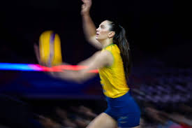 NOTA OFICIAL - JÚLIA KUDIESS