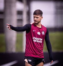 Escalação do Corinthians: Garro volta ao time depois de cumprir suspensão