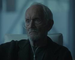  Lance Henriksen as Crowley in Rabbit Hole