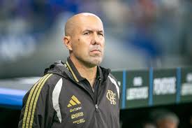 Jardim cita empate do Flamengo no Mineirão como positivo e explica escalação: "Temos soluções"