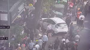Córdoba: Auto fuera de control deja varios heridos en pleno centro