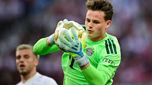 FC Bayern mit Urbig und sechs Wechseln