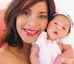 La comunicadora Sheila Acevedo está rebosante de orgullo y felicidad. Y ella pletórica de amor materno presenta a ¡Alegría! a su segunda hija, Taís, ... - 17104F28-9F63-4BEE-AD11-35096BEB710A