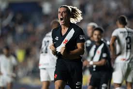 Com legado de Rayan, Spinelli vive primeiro clássico pelo Vasco