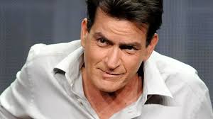 Namensänderung: Aus Charlie Sheen wird <b>Carlos Estevez</b> - charlie-sheen-kehrt-zu-seinem-geburtsnamen-zurueck-