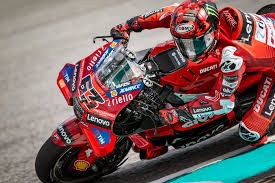 MotoGP: Bagnaia dá a volta por cima e é pole do GP da Malásia
