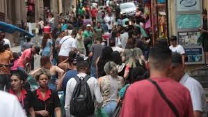 PIB Surpreende! Brasil Atinge Novo Recorde, Mas Desacelera. Entenda! - Imagen principal del artículo