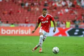 Carbonero, Bernabei, Vitinho, Bruno Henrique, Braian Aguirre, Alerrandro, Matheus Bahia e Rafael Borré : os jogadores do Internacional com mais assistências no Brasileirão