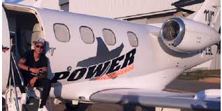 Resultado de imagem para imagens de neymar ostentando