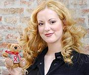Viele Prominente, wie z.B. Schauspielerin Isabella Jantz, helfen beim Verkauf der Aids-Teddys - PictureOne-jantz01
