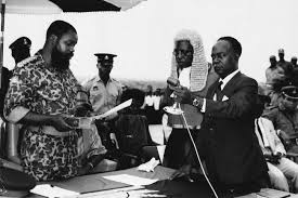 Résultat de recherche d'images pour "photos of Chukwuemeka Odumegwu Ojukwu"