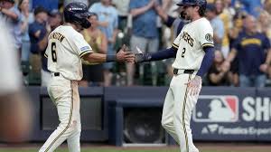 Yelich's huge two-run hit gives Brewers lead, drives out Yamamoto