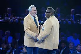 'He's going to burn every bridge': HOFers react to Adam Vinatieri's speech