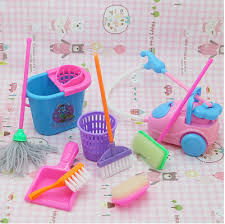 Resultado de imagen para maletas para viaje de barbie