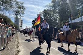 20 de Setembro Chegou! Desfiles Tradicionalistas Agitam o Rio Grande! - Imagen principal del artículo