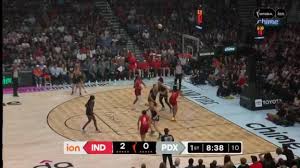 Lexie Hull nails the 3-pointer