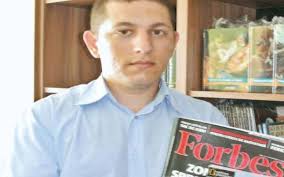 Marius Florin Cadar are 27 de ani şi este consilier imobiliar. Îi place că „Adevărul&quot; vorbeşte despre oameni. „Asta îmi place. Este foarte interesant să ... - 646x404