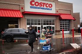 Costco’s New Early Shopping Rule Sparks Debate