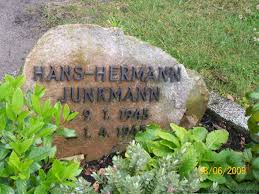 Grab von Hans-Hermann Junkmann (09.01.1945-01.04.1945), Friedhof ... - w5200