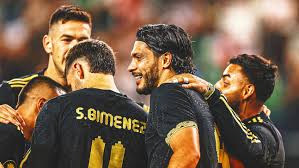 México Busca Vaga nas Quartas da Copa Ouro Contra Suriname