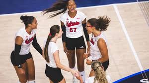 Huskers Dominate! Nebraska Volleyball Sweeps Lipscomb, Faces Kentucky Next! - Imagen principal del artículo
