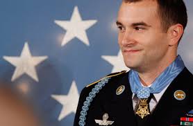 U.S. Army Staff Sgt. Salvatore Giunta smiles after being awarded the the Medal of Honor for conspicuous gallantry by ... - Salvatore%2BGiunta%2BPresident%2BObama%2BAwards%2BArmy%2BtiHVQljGciWl